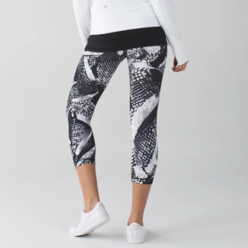 Lululemon Wunder Under Crop III *Full-On LuonStatic Mist White Black Leggings